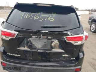 2016 Toyota Highlander LE with VIN 5TDBKRFH7GS272380, listed as a IAAI auction lot 41656516 with 276,471 mi miles. Bid and sale history available at carsss.com. Image 16.