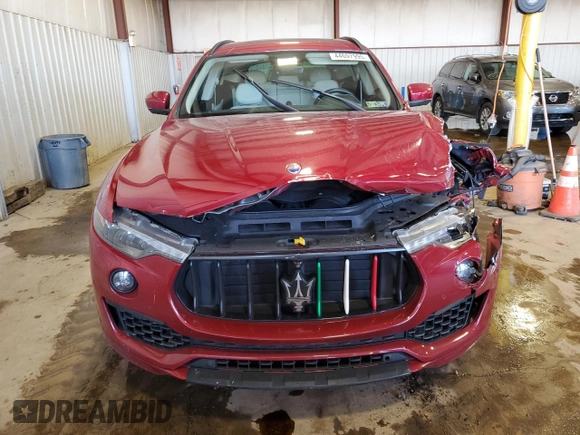 2020 Maserati Levante S with VIN ZN661YUL8LX343823, listed as a Copart auction lot 44697995 with 35,204 mi miles and Salvage title. Bid and sale history available at DreamBid. Image 5.