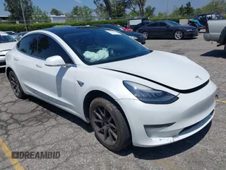 2019 Tesla Model 3 Mid Range z VIN 5YJ3E1EA9KF485278, wystawiony jako IAAI lot #42205156 z przebiegiem 81 705 mil mil oraz . Historia ofert i sprzedaży dostępna na DreamBid. Obrazek 1.