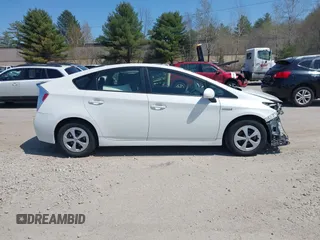 2015 Toyota Prius Four with VIN JTDKN3DU5F1907662, listed as a IAAI auction lot 42048565 with 84,458 mi miles. Bid and sale history available at carsss.com. Image 13.