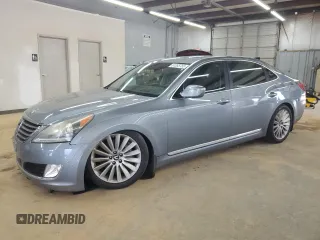 2016 Hyundai Equus Signature with VIN KMHGH4JH1GU100979, listed as a Copart auction lot 61055755 with 155,366 mi miles and Salvage title. Bid and sale history available at DreamBid. Image 1.