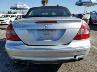 2007 Mercedes-Benz CLK 550 with VIN WDBTK72F27T076330, listed as a Copart auction lot 80770694 with 126,018 mi miles and Salvage Title. Bid and sale history available at DreamBid. Image 6.