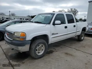 2002 GMC Sierra 2500HD SLE with VIN 1GTHK23112F165794, listed as a Copart auction lot 85505774 with 0 mi miles and Salvage Title. Bid and sale history available at carsss.com. Image 1.