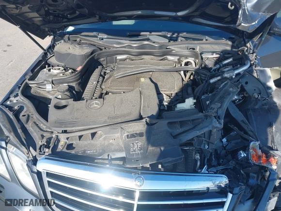 2012 Mercedes-Benz E-Class E 350 Luxury with VIN WDDHF5KB4CA560735, listed as a IAAI auction lot 41987988 with 177,146 mi miles. Bid and sale history available at carsss.com. Image 10.