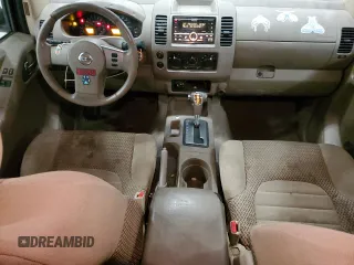 2008 Nissan Frontier SE z VIN 1N6AD06WX8C401437, wystawiony jako Copart lot #59941525 z przebiegiem 132 721 mil mil oraz Szkoda całkowita • Salvage title. Historia ofert i sprzedaży dostępna na DreamBid. Obrazek 8.