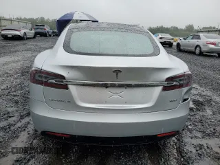 2017 Tesla Model S 100D with VIN 5YJSA1E20HF190126, listed as a Copart auction lot 60087655 with 42,025 mi miles and Salvage title. Bid and sale history available at DreamBid. Image 6.