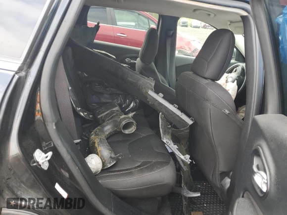 2015 Jeep Cherokee Latitude z VIN 1C4PJMCS2FW753051, wystawiony jako Copart lot #55651655 z przebiegiem 116 766 mil mil oraz Szkoda całkowita • Salvage title. Historia ofert i sprzedaży dostępna na DreamBid. Obrazek 10.
