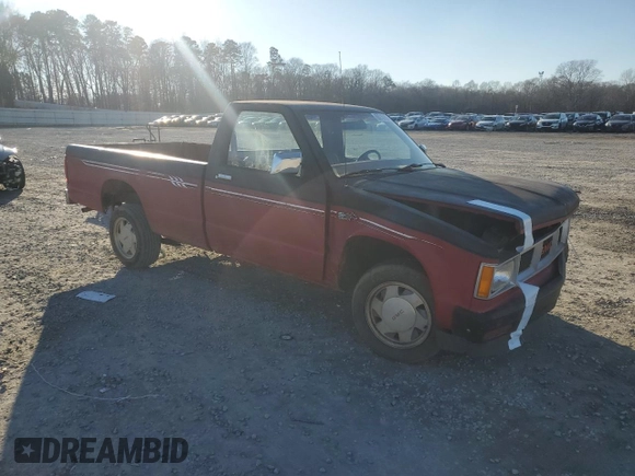 1982 GMC Sonoma z VIN 1GTCS14B0C8510847, wystawiony jako Copart lot #88016755 z przebiegiem 115 197 mil mil oraz Szkody całkowita. Historia ofert i sprzedaży dostępna na DreamBid. Obrazek 4.