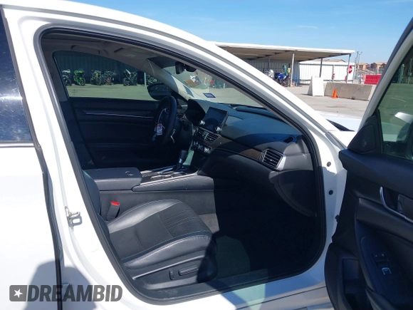 2018 Honda Accord Touring z VIN 1HGCV1F96JA144076, wystawiony jako IAAI lot #41561688 z przebiegiem 125 539 mil mil oraz . Historia ofert i sprzedaży dostępna na DreamBid. Obrazek 5.