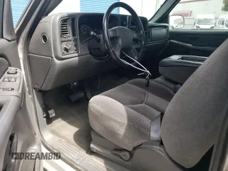 2005 Chevrolet Silverado 1500 LS with VIN 2GCEC19T951216196, listed as a Copart auction lot 54200065 with 126,300 mi miles and Salvage Title. Bid and sale history available at DreamBid. Image 8.