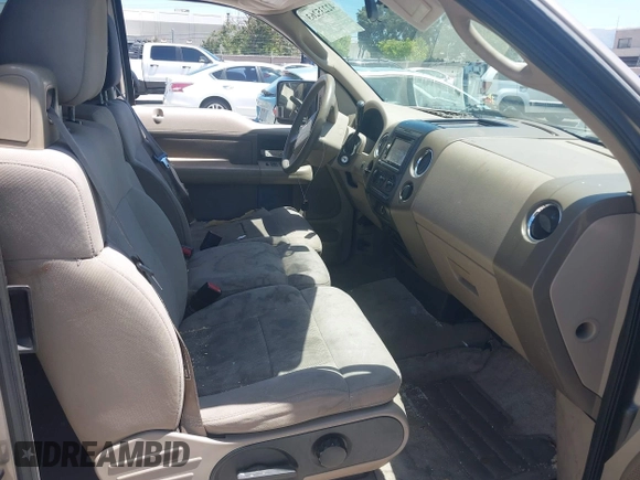 2004 Ford F-150 XL с VIN 1FTPX12504NA86539, выставлен на аукционе IAAI как лот 42235263 с пробегом 196 277 миль миль и . История ставок и продаж доступна на DreamBid. Изображение 5.