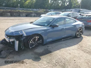 2022 Audi e-tron GT Premium Plus z VIN WAUCJBFW2N7004693, wystawiony jako Copart lot #68906384 z przebiegiem Nie podano mil oraz Szkody całkowita. Historia ofert i sprzedaży dostępna na DreamBid. Obrazek 1.