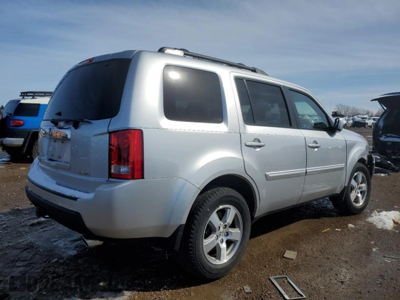 2011 Honda Pilot EX with VIN 5FNYF4H42BB098890, listed as a Copart auction lot 49704515 with 34,337 mi miles and Salvage Title. Bid and sale history available at DreamBid. Image 3.