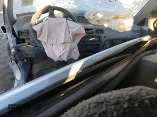 1996 Toyota Tercel DX z VIN JT2AC52L2T0193281, wystawiony jako Copart lot #85787774 z przebiegiem Nie podano mil oraz Szkody całkowita. Historia ofert i sprzedaży dostępna na DreamBid. Obrazek 8.
