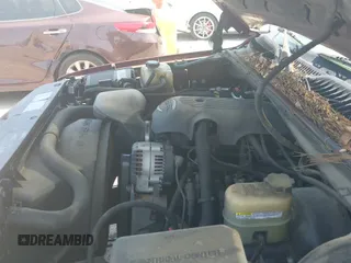 2002 GMC Sierra 1500 SLE с VIN 2GTEC19T121288635, выставлен на аукционе IAAI как лот 42070060 с пробегом 239 810 миль миль и . История ставок и продаж доступна на DreamBid. Изображение 15.