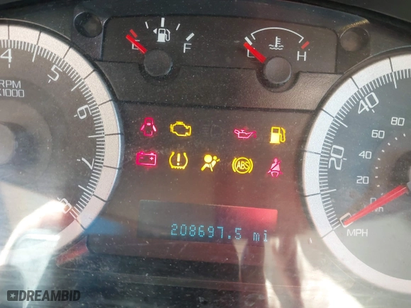2009 Ford Escape XLT with VIN 1FMCU93G49KD15671, listed as a IAAI auction lot 41751527 with 208,697 mi miles. Bid and sale history available at carsss.com. Image 7.
