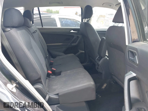 2020 Volkswagen Tiguan S with VIN 3VV1B7AX1LM086019, listed as a IAAI auction lot 42458434 with 114,413 mi miles and . Bid and sale history available at DreamBid. Image 8.