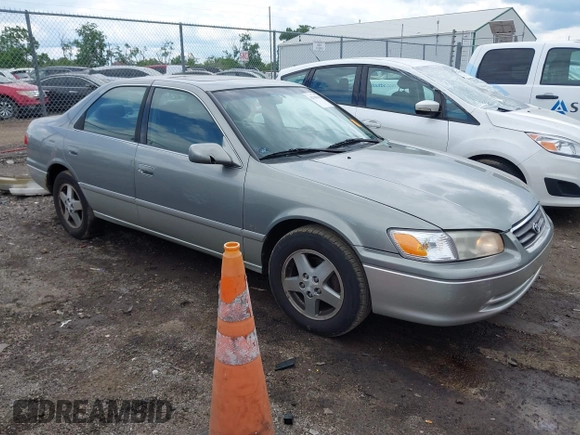 2001 Toyota Camry CE z VIN JT2BG22K410587070, wystawiony jako IAAI lot #42388043 z przebiegiem 119 183 mil mil oraz . Historia ofert i sprzedaży dostępna na DreamBid. Obrazek 1.