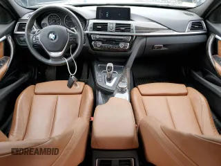 2017 BMW 3 Series 330i xDrive z VIN WBA8D9G50HNU59764, wystawiony jako Copart lot #54645245 z przebiegiem 88 442 mil mil oraz Szkoda całkowita • Salvage title. Historia ofert i sprzedaży dostępna na DreamBid. Obrazek 8.