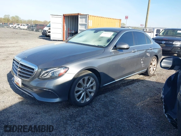 2017 Mercedes-Benz E 300 Luxury с VIN WDDZF4KB2HA228511, выставлен на аукционе IAAI как лот 42032270 с пробегом Не указан миль и . История ставок и продаж доступна на DreamBid. Изображение 2.