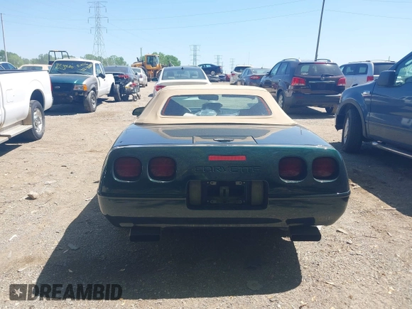 1995 Chevrolet Corvette z VIN 1G1YY32P4S5100608, wystawiony jako IAAI lot #42227492 z przebiegiem 82 111 mil mil oraz . Historia ofert i sprzedaży dostępna na DreamBid. Obrazek 16.