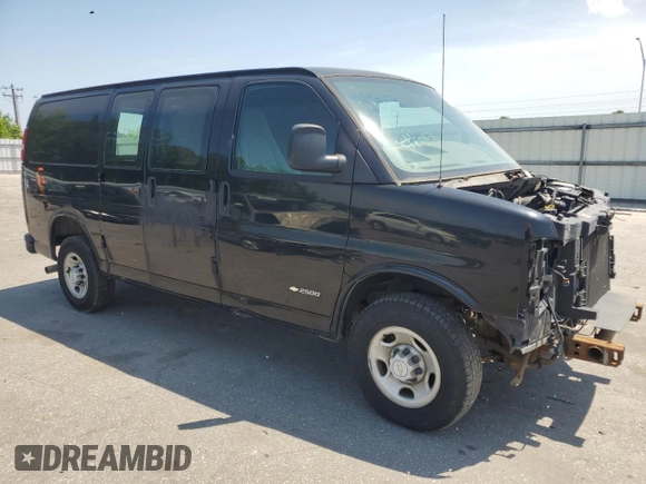 2006 Chevrolet Express Cargo z VIN 1GCGG25VX61155846, wystawiony jako Copart lot #55416485 z przebiegiem 141 203 mil mil oraz Szkoda całkowita • Salvage title. Historia ofert i sprzedaży dostępna na DreamBid. Obrazek 4.