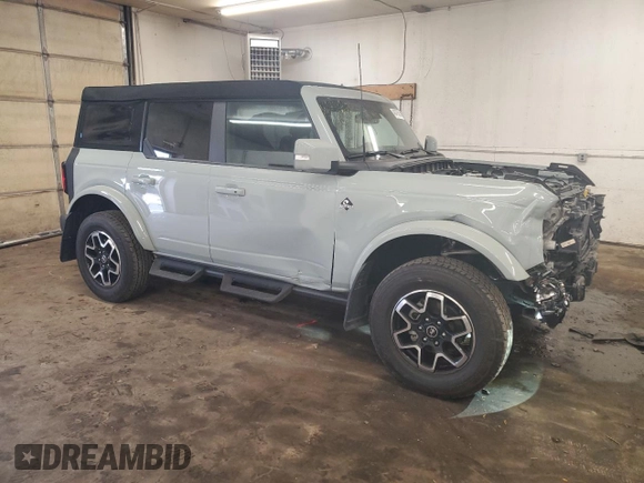 2022 Ford Bronco with VIN 1FMEE5DP1NLB37039, listed as a Copart auction lot 46479505 with 17,494 mi miles and Salvage Title. Bid and sale history available at DreamBid. Image 4.