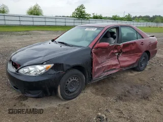 2005 Toyota Camry STD z VIN 4T1BE32K85U384230, wystawiony jako Copart lot #53565245 z przebiegiem 243 935 mil mil oraz Szkoda całkowita • Salvage title. Historia ofert i sprzedaży dostępna na DreamBid. Obrazek 1.
