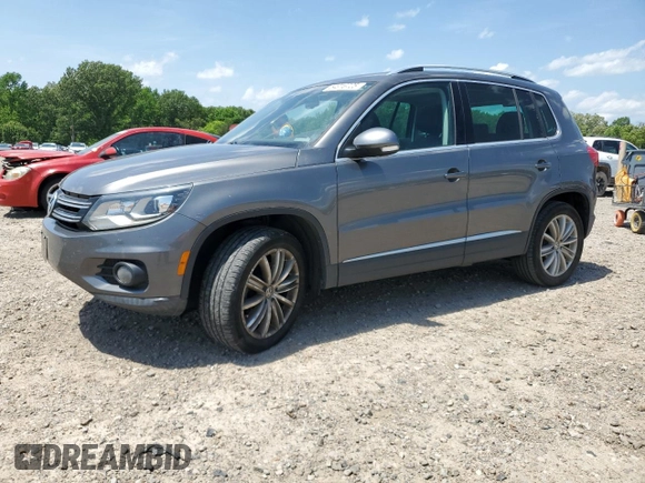 2016 Volkswagen Tiguan SE with VIN WVGAV7AXXGW502267, listed as a Copart auction lot 54916725 with 105,926 mi miles and Clean title. Bid and sale history available at DreamBid. Image 1.