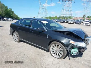 2009 Lincoln MKS z VIN 1LNHM94R99G626277, wystawiony jako IAAI lot #42300926 z przebiegiem Nie podano mil oraz . Historia ofert i sprzedaży dostępna na DreamBid. Obrazek 1.