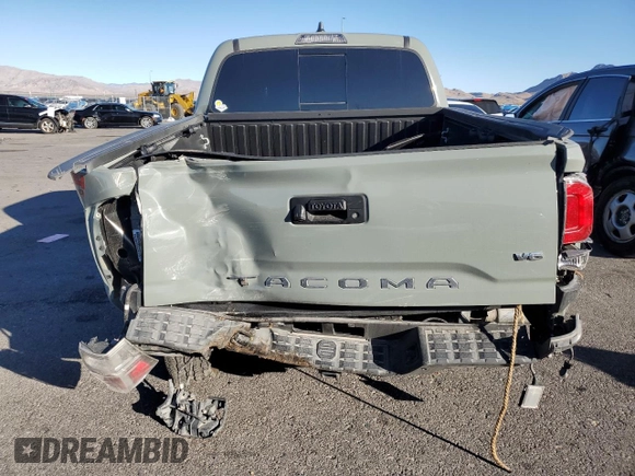 2023 Toyota Tacoma SR z VIN 3TMCZ5AN8PM619866, wystawiony jako Copart lot #48289915 z przebiegiem 17 547 mil mil oraz Szkoda całkowita • Salvage title. Historia ofert i sprzedaży dostępna na DreamBid. Obrazek 6.