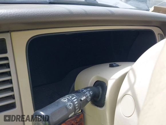 2004 Lincoln Navigator Luxury z VIN 5LMFU28R74LJ01322, wystawiony jako IAAI lot #42350030 z przebiegiem Nie podano mil oraz . Historia ofert i sprzedaży dostępna na DreamBid. Obrazek 7.
