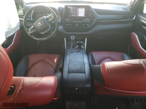 2022 Toyota Highlander XSE with VIN 5TDJZRAH8NS099982, listed as a Copart auction lot 79723234 with 42,992 mi miles and Salvage Title. Bid and sale history available at carsss.com. Image 8.