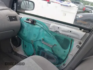 2003 Toyota Prius z VIN JT2BK12U330083316, wystawiony jako IAAI lot #42165606 z przebiegiem 113 454 mil mil oraz . Historia ofert i sprzedaży dostępna na DreamBid. Obrazek 6.