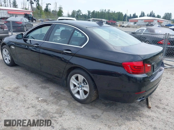 2013 BMW 5 Series 528i xDrive with VIN WBAXH5C59DDW14522, listed as a IAAI auction lot 42580923 with 106,400 mi miles and . Bid and sale history available at DreamBid. Image 3.