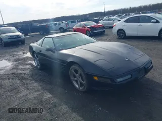 1992 Chevrolet Corvette with VIN 1G1YY23P4N5115915, listed as a IAAI auction lot 41460625 with 1 mi miles. Bid and sale history available at carsss.com. Image 1.