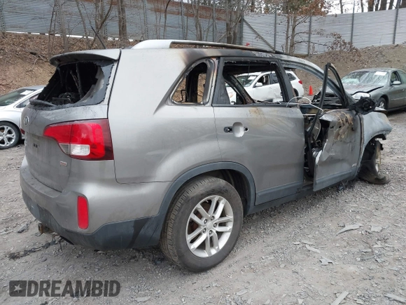 2014 Kia Sorento LX with VIN 5XYKTDA68EG452273, listed as a IAAI auction lot 41828879 with 1 mi miles. Bid and sale history available at carsss.com. Image 4.