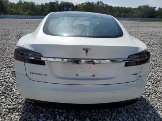 2018 Tesla Model S 75D with VIN 5YJSA1E26JF292682, listed as a Copart auction lot 62767065 with 101,433 mi miles and Salvage title. Bid and sale history available at DreamBid. Image 6.