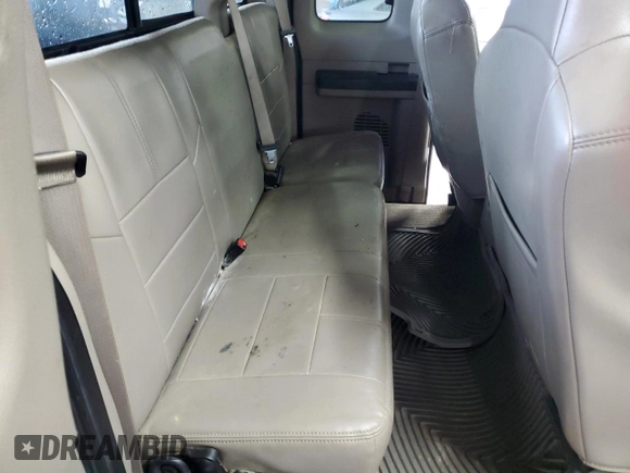 2008 Ford F-250 XL z VIN 1FTSX21R78EB74112, wystawiony jako Copart lot #56828015 z przebiegiem 157 138 mil mil oraz Szkoda całkowita • Salvage title. Historia ofert i sprzedaży dostępna na DreamBid. Obrazek 10.