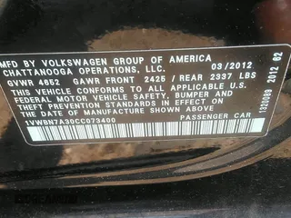 2012 Volkswagen Passat SE z VIN 1VWBN7A30CC073400, wystawiony jako IAAI lot #42284473 z przebiegiem 144 782 mil mil oraz . Historia ofert i sprzedaży dostępna na DreamBid. Obrazek 9.