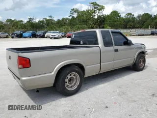2001 Chevrolet S-10 LS with VIN 1GCCS19501K161711, listed as a Copart auction lot 69630884 with 318,975 mi miles and Salvage Title. Bid and sale history available at DreamBid. Image 3.