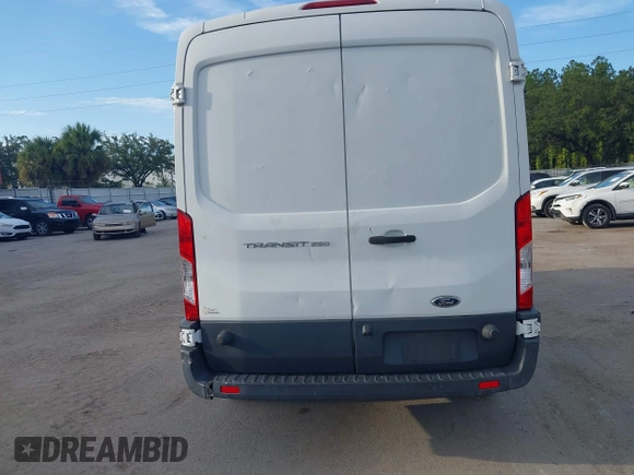 2017 Ford Transit z VIN 1FTYR2CM7HKA44743, wystawiony jako IAAI lot #42772811 z przebiegiem 248 348 mil mil oraz . Historia ofert i sprzedaży dostępna na DreamBid. Obrazek 16.