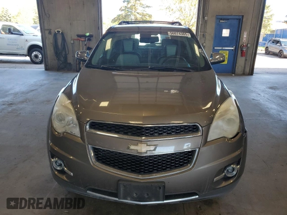 2010 Chevrolet Equinox LTZ z VIN 2CNALFEW9A6267606, wystawiony jako Copart lot #56074365 z przebiegiem 215 970 mil mil oraz Czysty tytuł • Clean title. Historia ofert i sprzedaży dostępna na DreamBid. Obrazek 5.