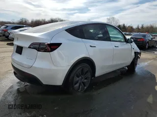 2024 Tesla Model Y Long Range с VIN 7SAYGDEE6RF149685, выставлен на аукционе Copart как лот 52986885 с пробегом Не указан миль и Списание • Salvage title. История ставок и продаж доступна на DreamBid. Изображение 3.