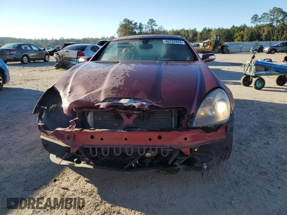 2008 Mercedes-Benz SLK-Class 3.0L with VIN WDBWK54F98F182210, listed as a Copart auction lot 80752924 with 117,956 mi miles and Salvage Title. Bid and sale history available at carsss.com. Image 5.
