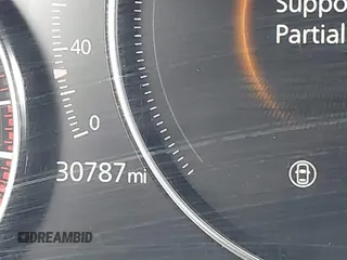 2022 Mazda 3 Carbon Edition z VIN 3MZBPACL7NM313242, wystawiony jako IAAI lot #42095279 z przebiegiem 30 787 mil mil oraz . Historia ofert i sprzedaży dostępna na DreamBid. Obrazek 15.