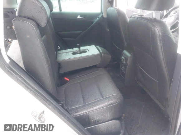 2011 Volkswagen Tiguan SE with VIN WVGBV7AX2BW513647, listed as a IAAI auction lot 41660772 with 86,042 mi miles and . Bid and sale history available at DreamBid. Image 8.