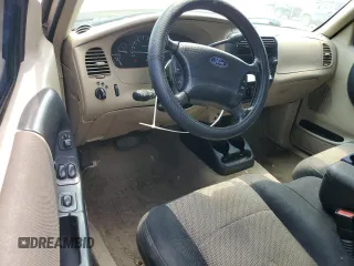 2003 Ford Ranger XL Fleet z VIN 1FTZR45E13PB20412, wystawiony jako Copart lot #60357605 z przebiegiem 190 398 mil mil oraz Czysty tytuł • Clean title. Historia ofert i sprzedaży dostępna na DreamBid. Obrazek 8.