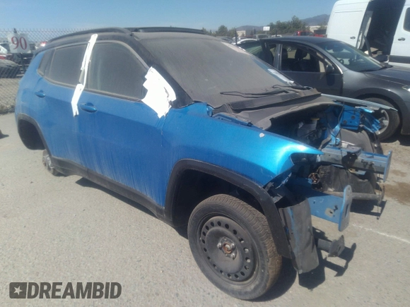 2020 Jeep Compass Latitude z VIN 3C4NJDBB7LT240954, wystawiony jako IAAI lot #37092535 z przebiegiem Nie podano mil oraz . Historia ofert i sprzedaży dostępna na DreamBid. Obrazek 1.