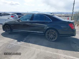 2009 Mercedes-Benz S-Class 5.5L V12 with VIN WDDNG76X09A273645, listed as a IAAI auction lot 41927453 with 1 mi miles. Bid and sale history available at carsss.com. Image 14.